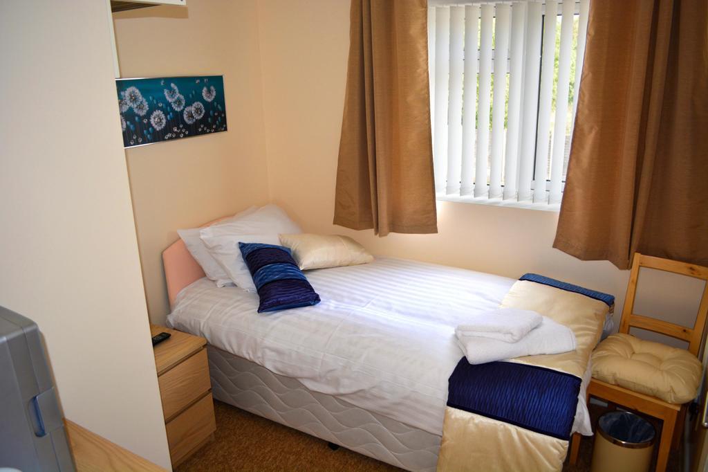 Winston Guesthouse Bicester Ngoại thất bức ảnh